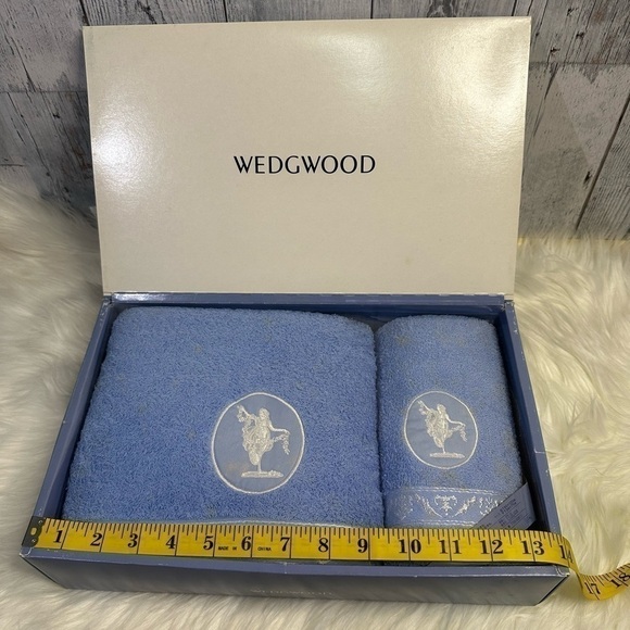 WEDGWOOD towel gift set - Picture 5 of 9